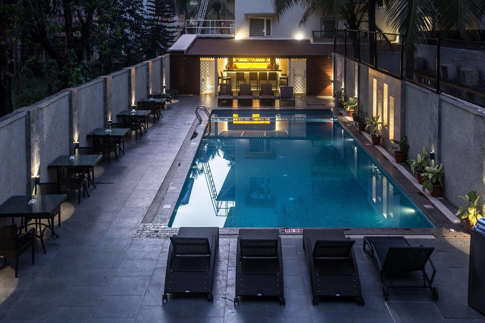 โรงแรมคาลันกิตทาวเวอร์ กาลังกูติ ภายนอก รูปภาพ